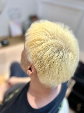 ラビスモア(Lovis moa) マッシュパーマ/ウルフ/アッシュブラック/カルマパーマ/上尾