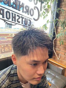 フォーコーナーズ(Four Corners) フェザーアップ