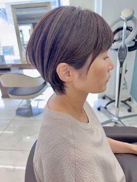 アッシュ 下北沢店(Ash) 直毛さんでもおさまる耳掛けショートボブ
