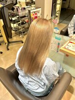 エヌアンドエーコンティ(N&A CONTi)&nbsp;思わず触れたくなるサラツヤロング◎外国人風ベージュ