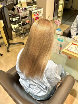 エヌアンドエーコンティ(N&A CONTi) 思わず触れたくなるサラツヤロング◎外国人風ベージュ