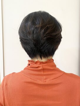 モリオ フロム ロンドン 成増店 【morio成増/一戸】くびれショートイヤリングカラー