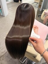 厳選された最高峰のトリートメントを駆使◎髪の芯まで栄養を届ける贅沢なシステムケア