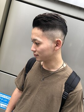 グランドライン(GRAND LINE) GRANDLINE 千崎聖太 ビシッと決まるフェードカット