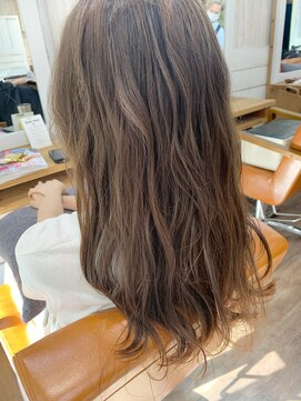 アクトゥス(AEQUITAS) ダブルカラー×アッシュベージュ