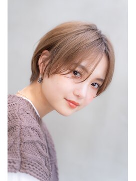 アメリ 新宿(Ameri) Ameri フェミニンショート　イルミナカラー【新宿】