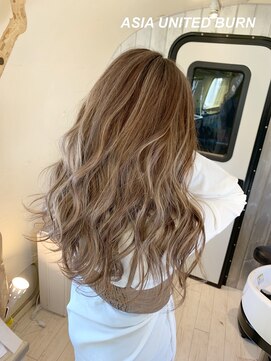 エイジア ユナイテッド バーン(ASIA UNITED BURN) ◆ASIA◆ beige×natural highlight