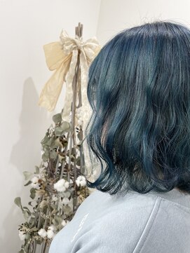 クランチ 岡崎店(kuranch) 落ち着いたブルーカラー