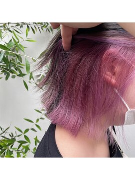 ビキ(BIKI) インナーカラーピンクロゼ！外ハネボブ