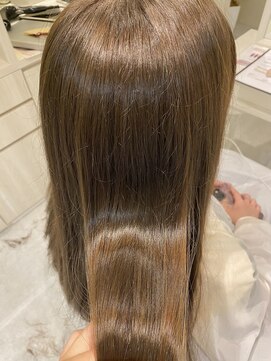 マルム(mulum) 透明感グレージュ *AKARI