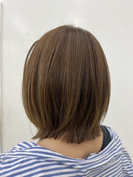 レオ 幸手(Leo) 20代30代40代髪質改善カラーアッシュベージュ艶感ストレート