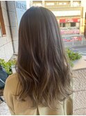 大人かわいい/レイヤーロング/グレーベージュ/前髪パーマ/我孫子