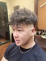 ブロートーキョー(BroTokyo)&nbsp;MEN'Sツーブロックスキンフェードスペインカール　パーマメンズ