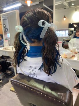 ハピネス 梅田茶屋町店(HAPPINESS) 韓国カラー　インナーカラー　ブルー