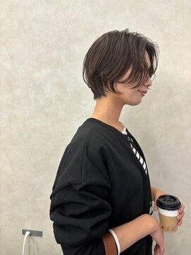 ラヴィズム(LUVISM) ショートカット丸みショート耳掛けひし形小顔ハンサムショート