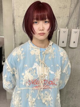 ソル ジングウマエ(SOL JINGUMAE) mayu//ボブレイヤー顔周りウルフハッシュカットボルドーレッド