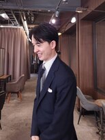 ブロック ジャポン(bloc japon)&nbsp;センターパートの前下がりのショートヘア