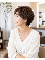 バグズ(Baguz) 50代60代大人美人ひし形ショート小顔艶カラー上品ヘア