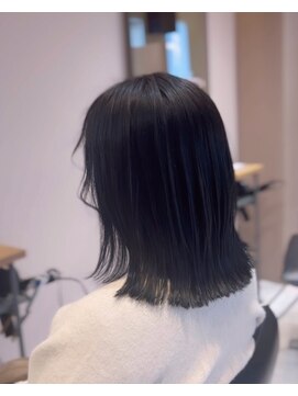 ロンド(Le rond) ミディボブ×透明感艶ブルーブラックダークアッシュ