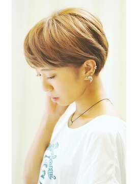 ウィルゴ(VIRGO) 【VIRGO】新色ヘルシーヘーゼル×耳かけ・ノームコアなショート