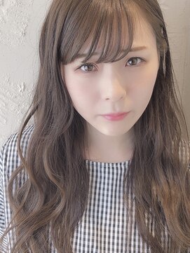 ピチカート(pizzicato) アッシュベージュ　揺らぎウェーブ　軽め前髪