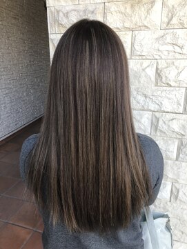 ブランシェ神領店 髪質改善ドライヴカット×極細ハイライトアッシュ☆《高橋》