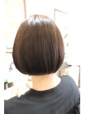 正統派ボブ　ベージュブラウン