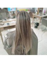 リー(Ly.)&nbsp;バイヤレージュ