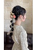 卒業式ヘアアレンジ ポニー編みおろし