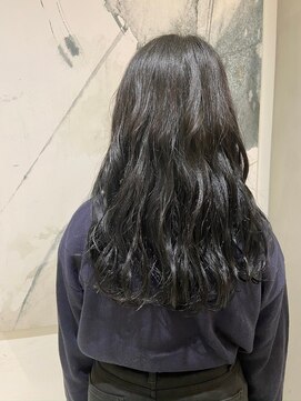 ラミ(L'ami) セミロング×透明感カラー「オリーブグレージュ」