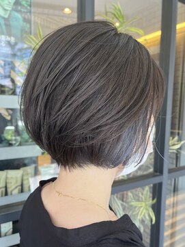 アイフィール アヴェダ 瑞江店(i feel AVEDA) アッシュグレイボブスタイル