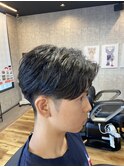 緩めスパイラル短めセンターパート