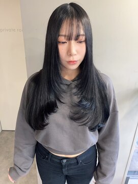 シア(sia) 韓国風カラー/レイヤーカット