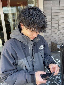 ファミリア 平野(familia) 波巻きパーマ×ミニウルフ