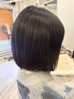 フラバー(flover)&nbsp;顎下1センチ切りっぱなしボブ/ぱつっとボブ【miyabi】