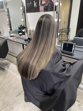 キング 高槻(K!ng) 縮毛矯正髪質改善ハイライトレイヤーカット高槻美容室エクステ