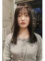 ウェウェ(wewe)&nbsp;抜け感フェイスレイヤー×オリーブグレージュ