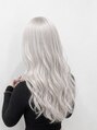 アン(Hair make un) 垢抜け抜群のシルバーブロンド!最高峰の明るさをお届けします!