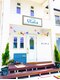 美容室 ウララバイアンジェ(ULaLa by Ange)の写真/大型サロンが苦手な方にオススメ★白と青を基調としたお洒落な店内で癒しのサロンタイムをお過ごし下さい！