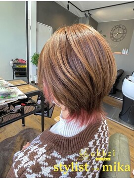 アブジーイースト(abbzi East) ◯MIKA◯   ウルフカットとインナーカラー