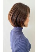 丸みのある大人ショートスタイル