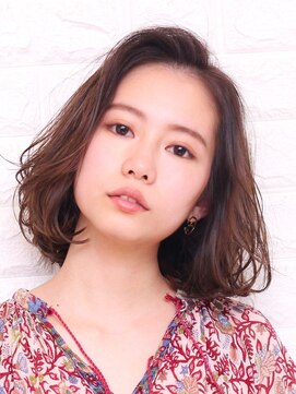 ヘアカラーカフェ 心斎橋店 ミディーボブ