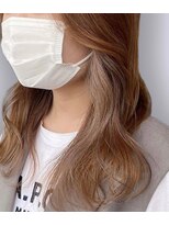 ユキオ ダル(Yukio Dal)&nbsp;大人可愛いストレートくびれボブインナーカラー肩ライン外ハネ