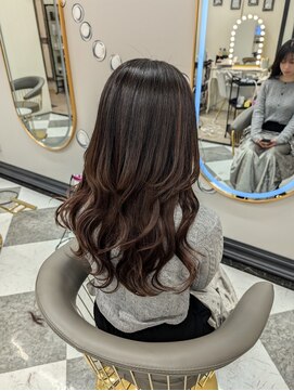 ルチアコウベ(LUCIA KOBE) ミディアムからプルエクステ