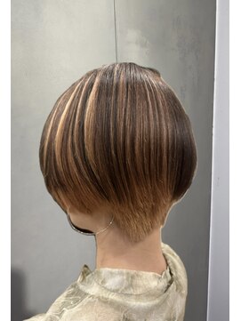 エイト 三軒茶屋店(EIGHT) 丸みショート