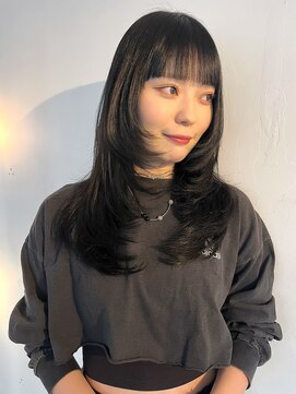 ナツ(Natu.) ブルーブラックとレイヤーカット / 中森しゅう