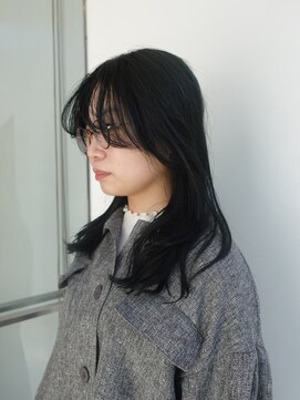 フォークロア 本店(Folk Lore) 暗めオリーブ/レイヤーカット