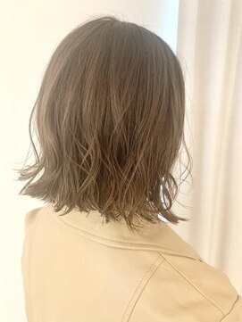 シロ(siro) 切りっぱなし×メルティベージュ☆松井美咲季