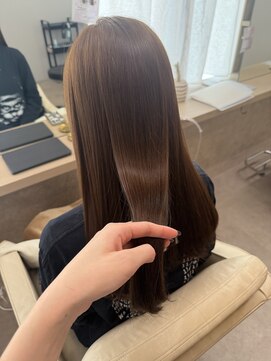 エルレ(Elure) 卒業カラー  透け感ベージュ