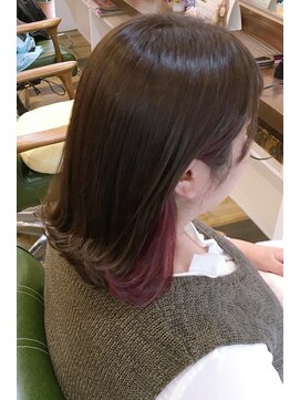 ヘアデザインメリー(hair design Merry) ピンクのインナーカラーでお洒落度アップボブ♪